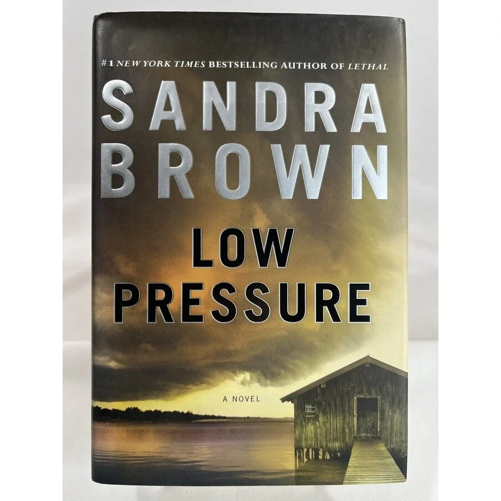 Sandra Brown Low‎ Pressure Hardcover Thriller Mystery Suspense Novel